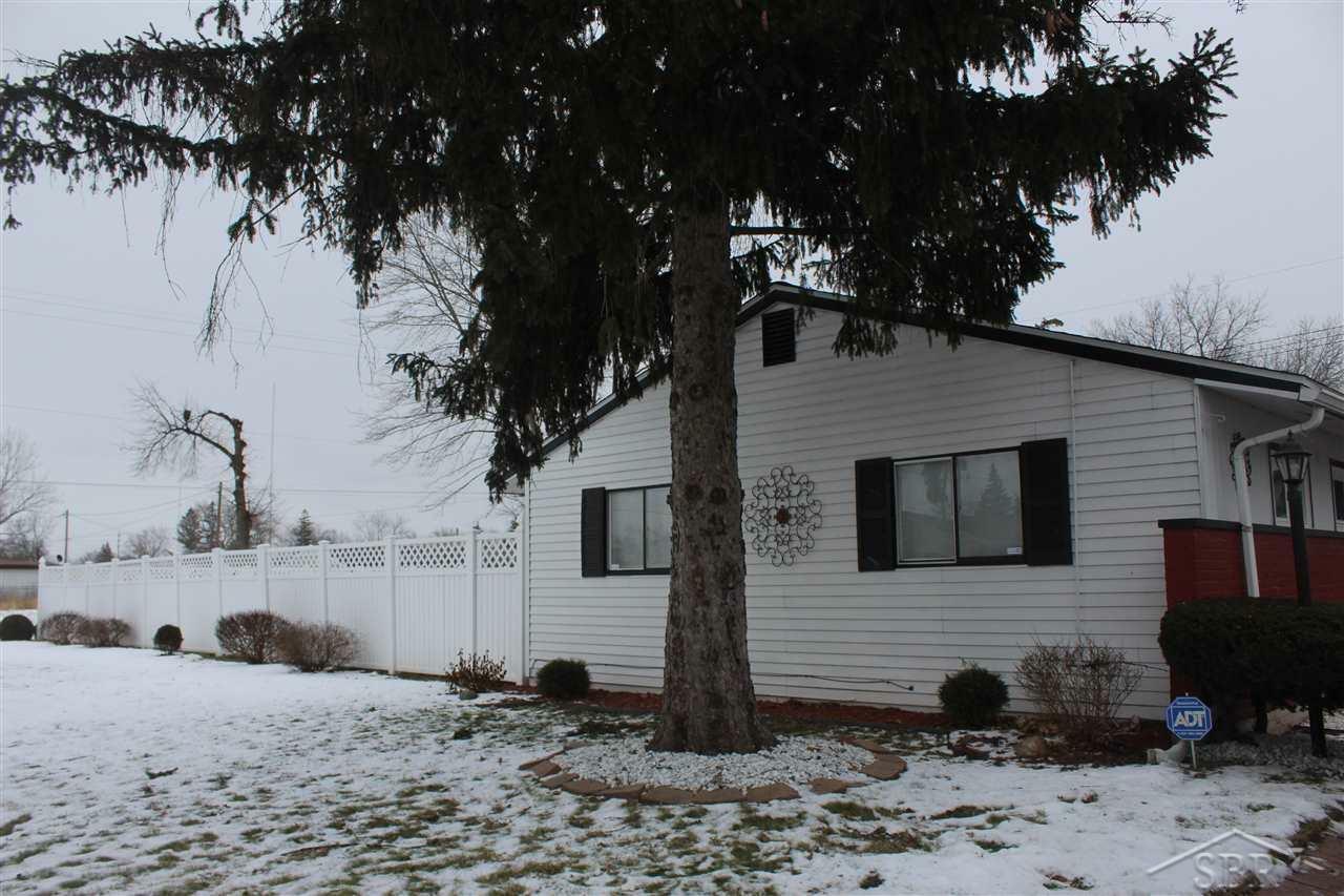 Property Photo:  2620 Tausend St  MI 48601 