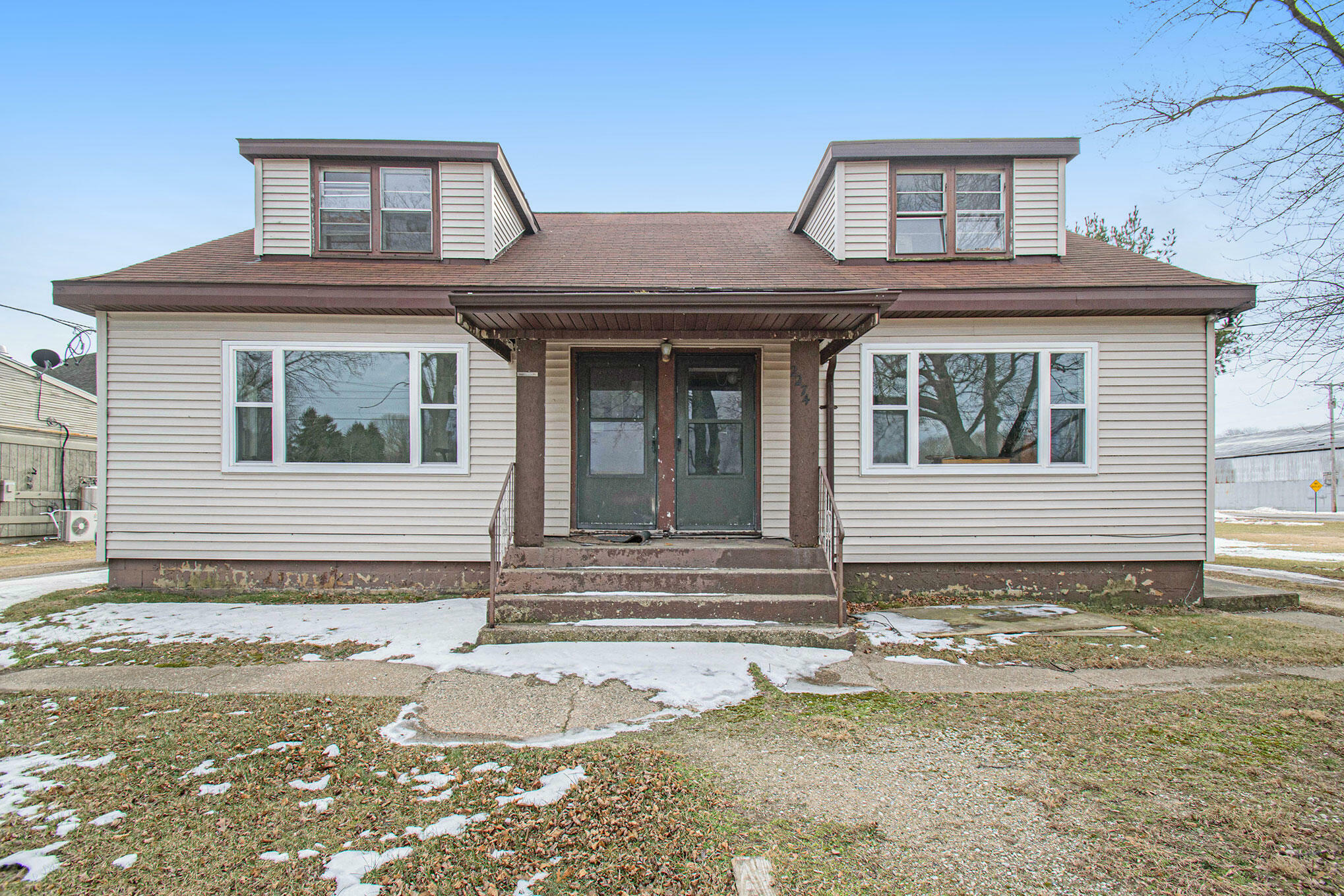 Property Photo:  2274 W Glenlord Road  MI 49127 