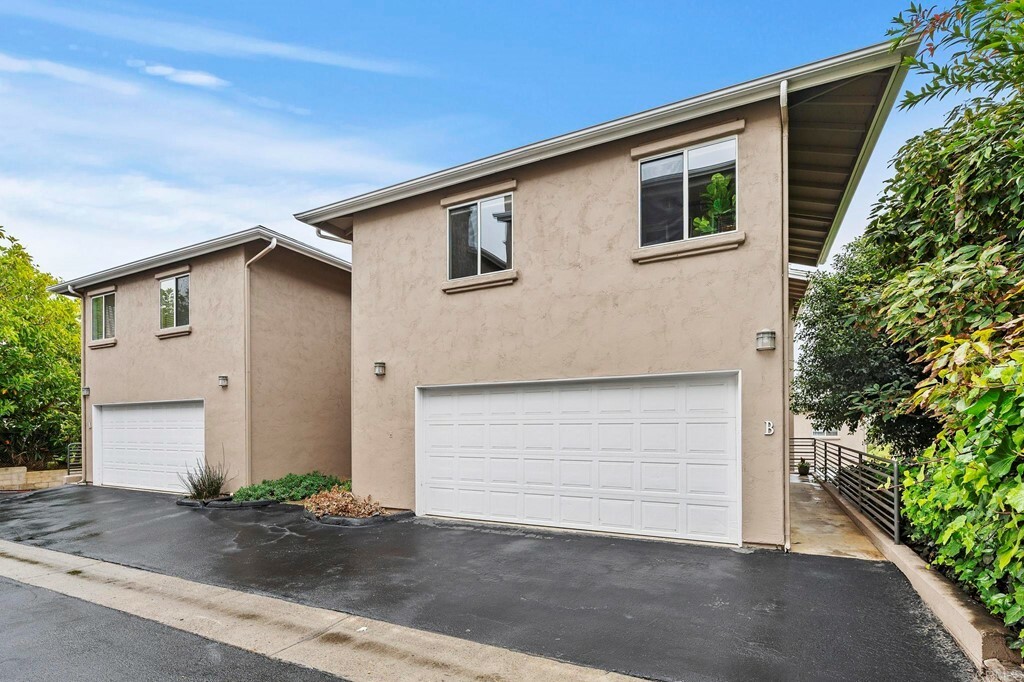 Property Photo:  553 Hygeia Avenue B  CA 92024 