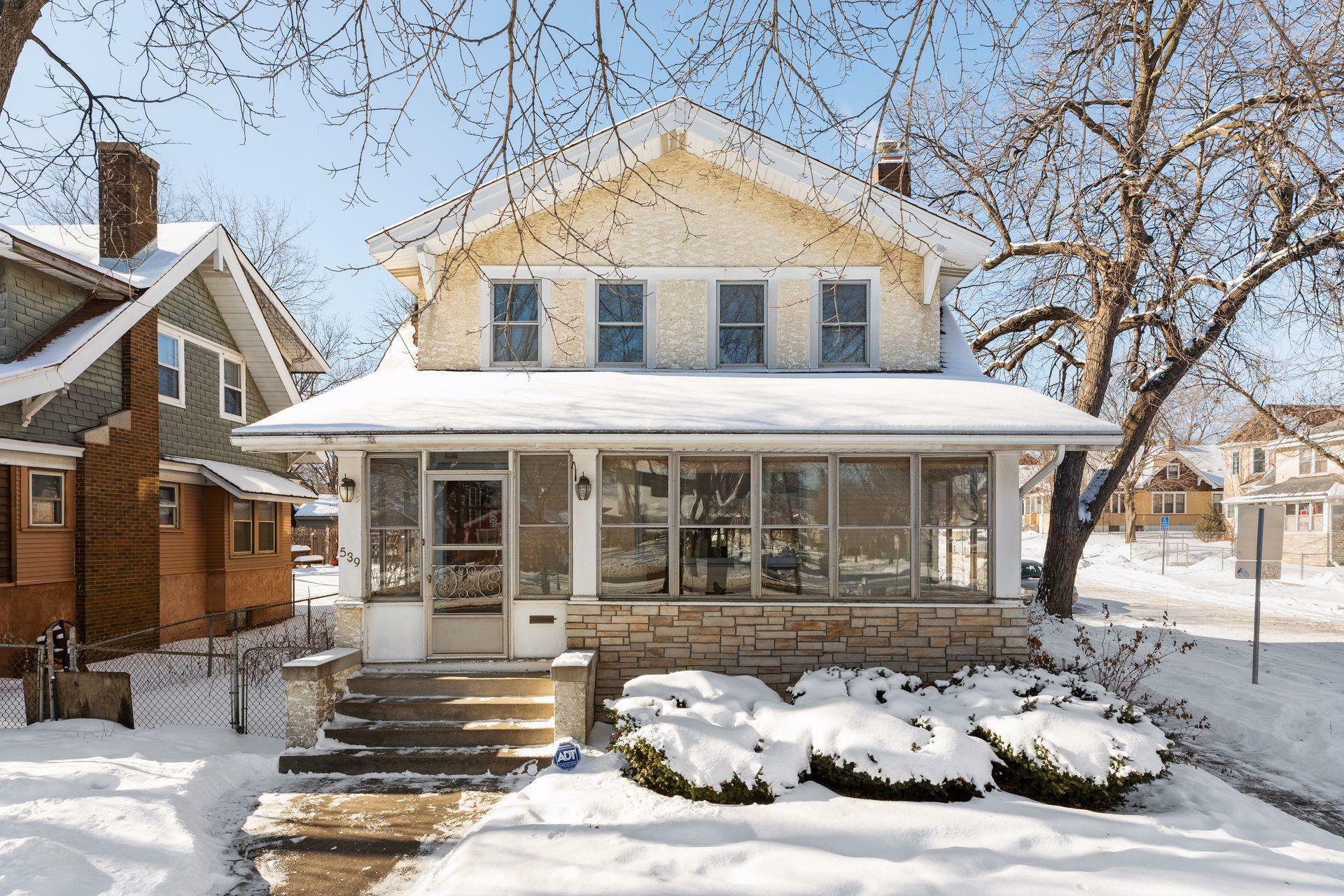 Property Photo:  539 Lexington Parkway N  MN 55104 