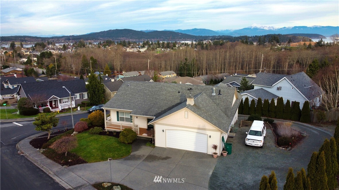 Property Photo:  2005 C Avenue  WA 98221 