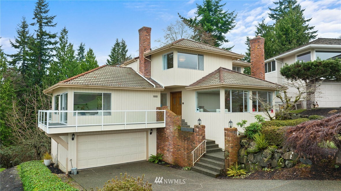 Property Photo:  1623 Edgemoor Lane  WA 98203 