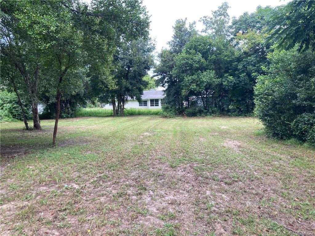 Property Photo:  8815 E Lake Breeze Lane  FL 34450 