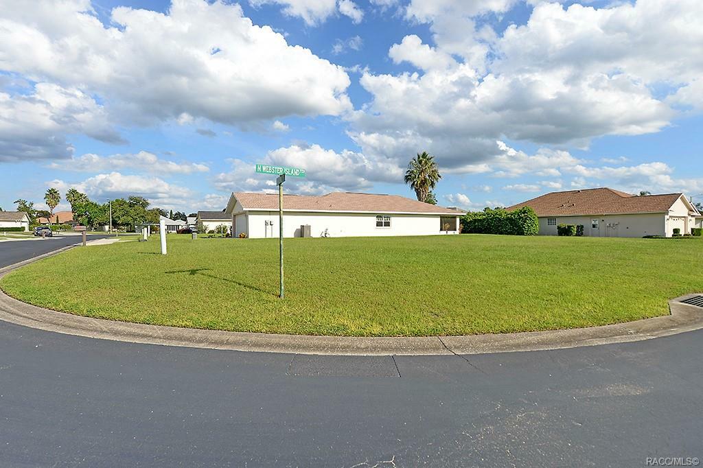 Property Photo:  3756 E Kiwi Cove Court  FL 34441 