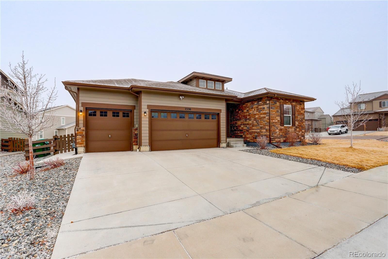Property Photo: 7390 S Shady Grove Way CO 80016