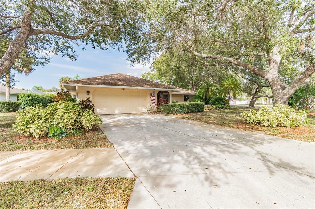 Property Photo:  390 Vista Wood Drive  FL 34293 