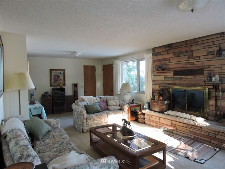 Property Photo: 20270 NW Linden Road WA 98851