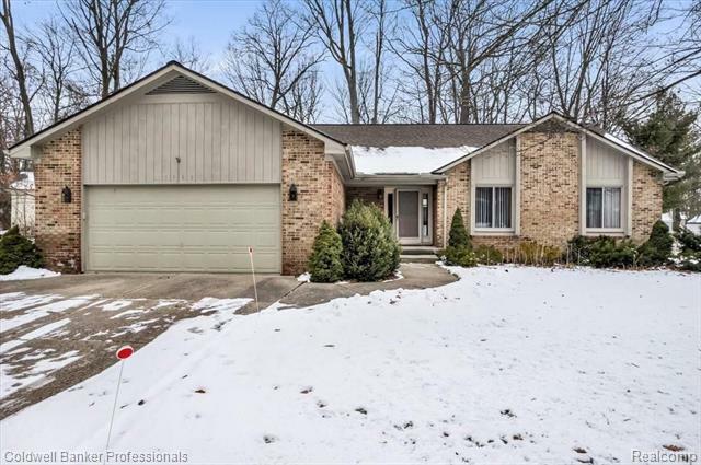 Property Photo:  5953 Misty Hill Drive  MI 48346 