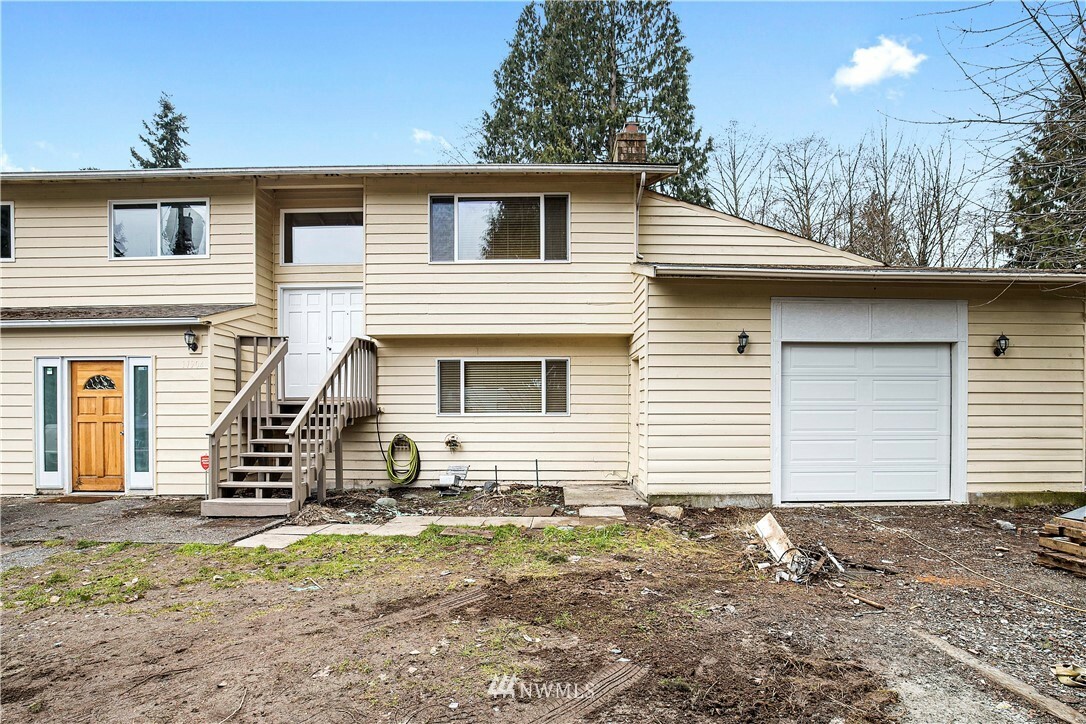 Property Photo:  11904 Meridian Avenue S  WA 98208 