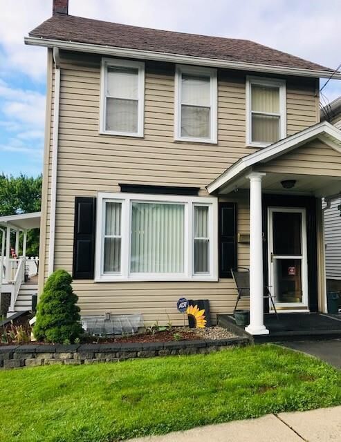 Property Photo:  106 East High Street  PA 18064 