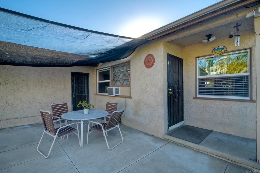 Property Photo:  602 Lemon Avenue  CA 92084 