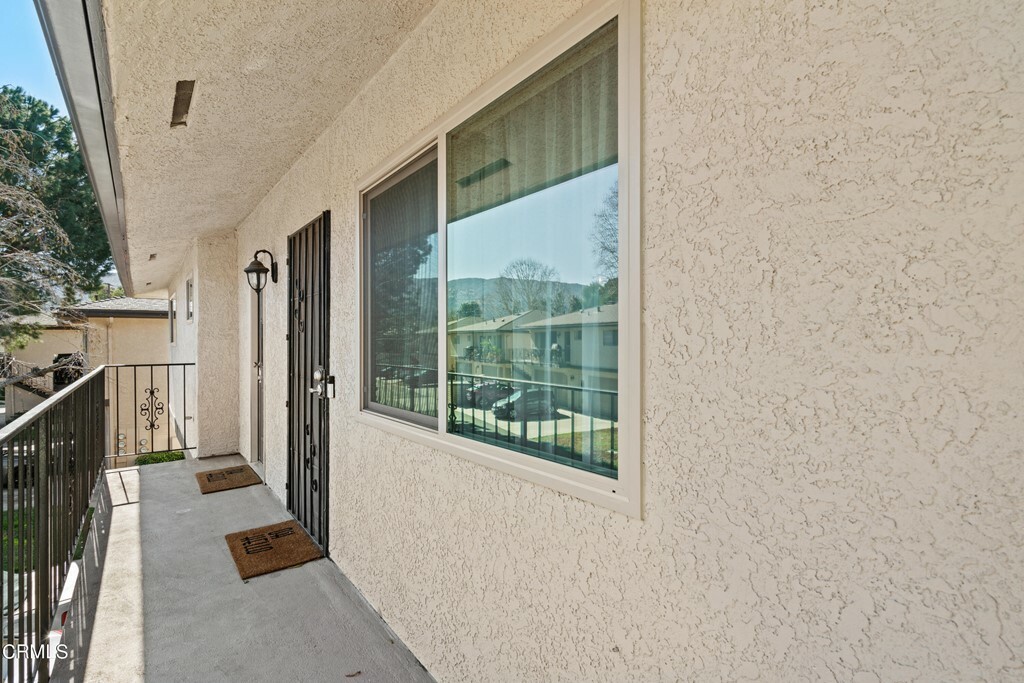 Property Photo:  2036 Avenida Vista Delmonte 4  CA 93063 