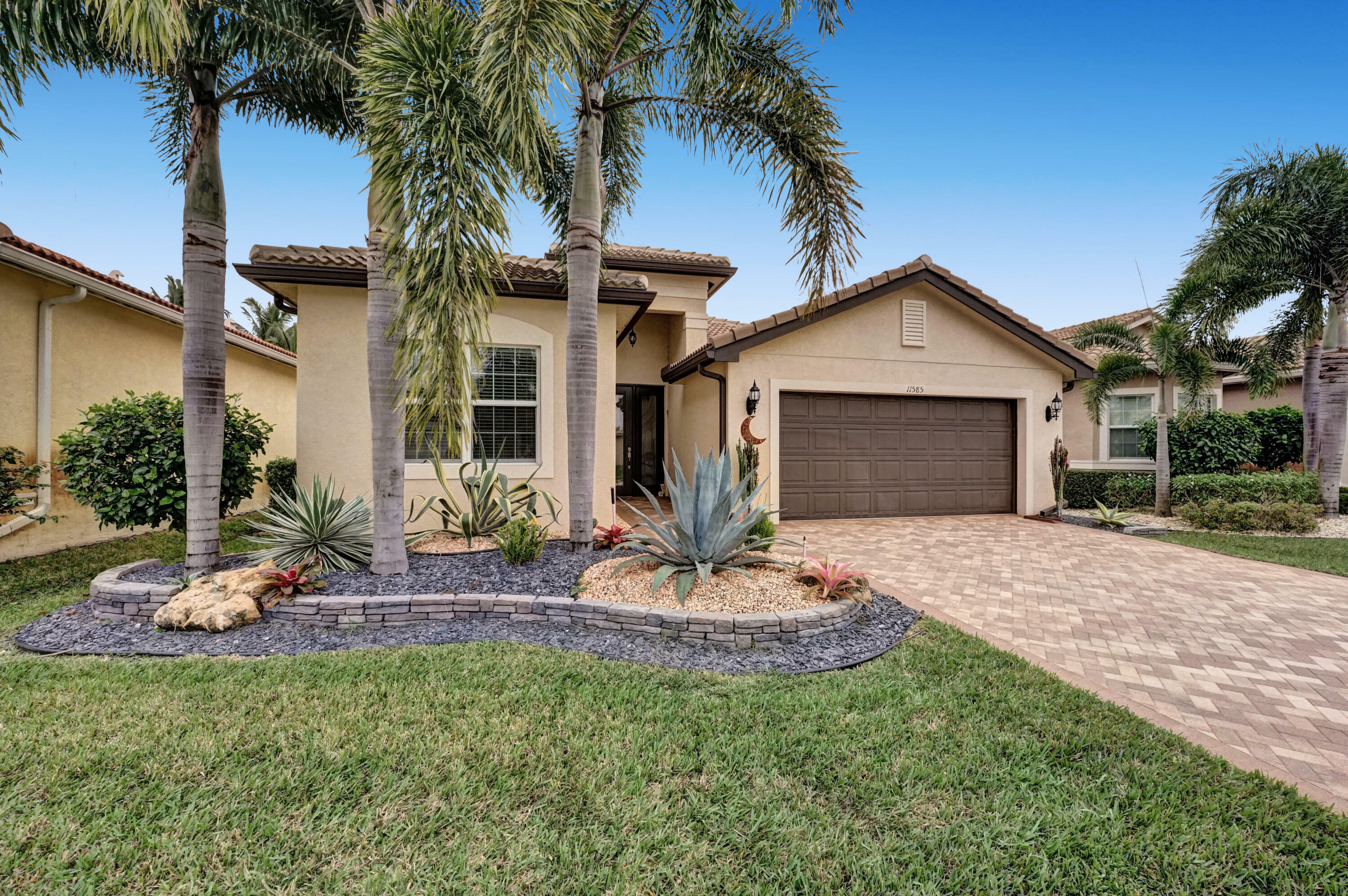 Property Photo: 11585 Dawson Range Road FL 33473