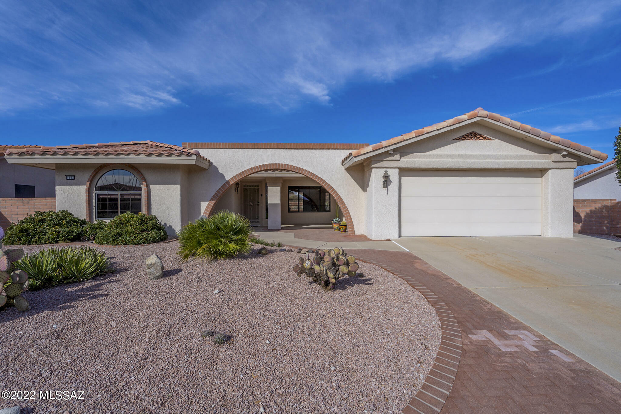 Property Photo:  1133 E Haystack Drive  AZ 85755 