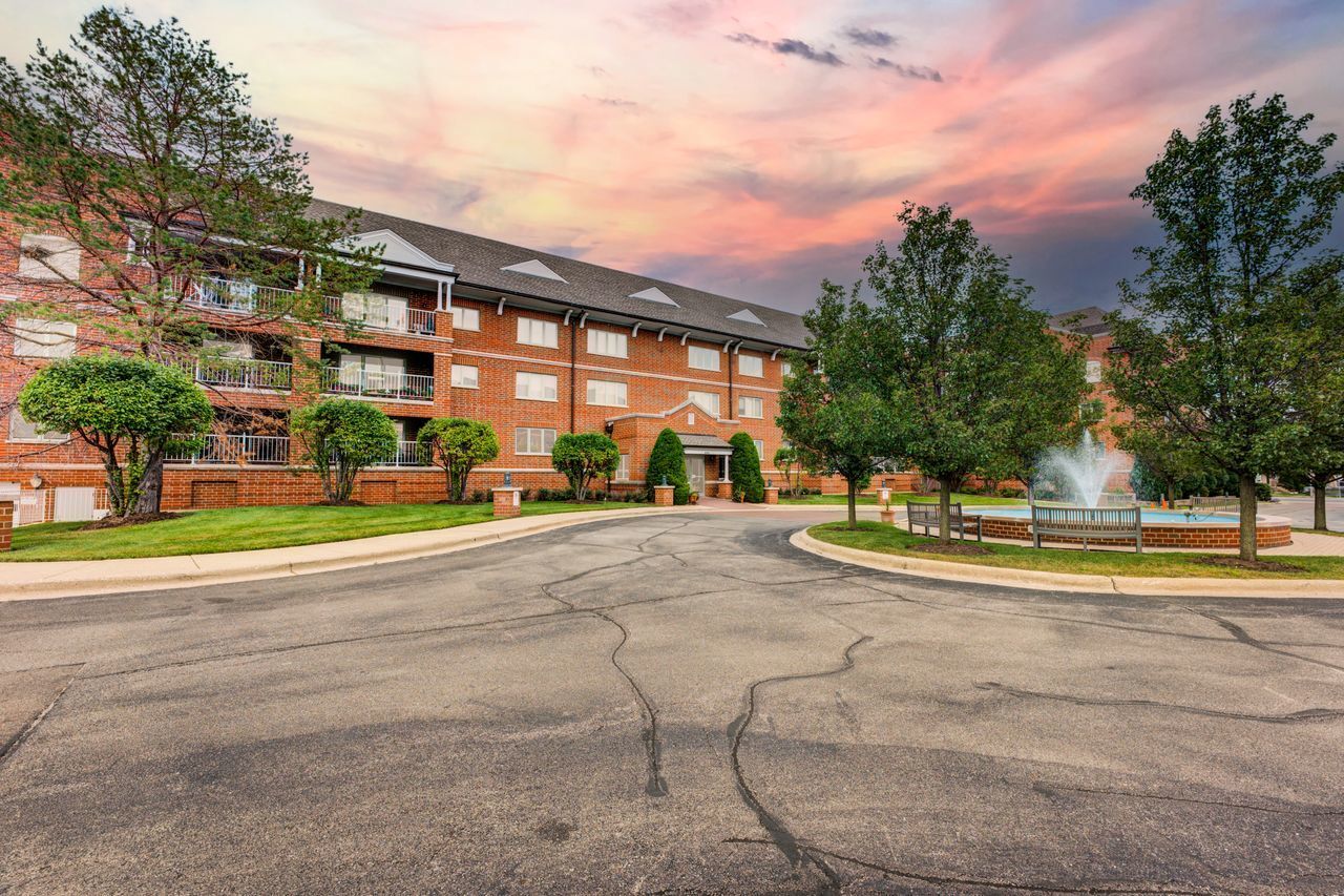 Property Photo:  400 S Northwest Highway 308B  IL 60068 