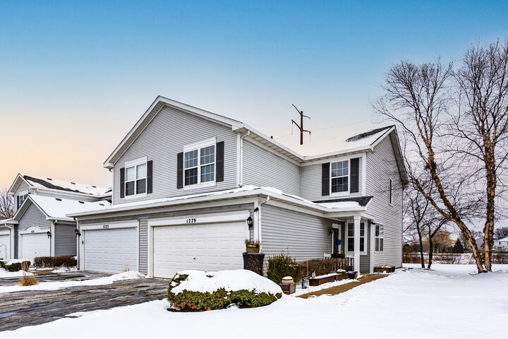 1779 S Wentworth Circle  Romeoville IL 60446 photo