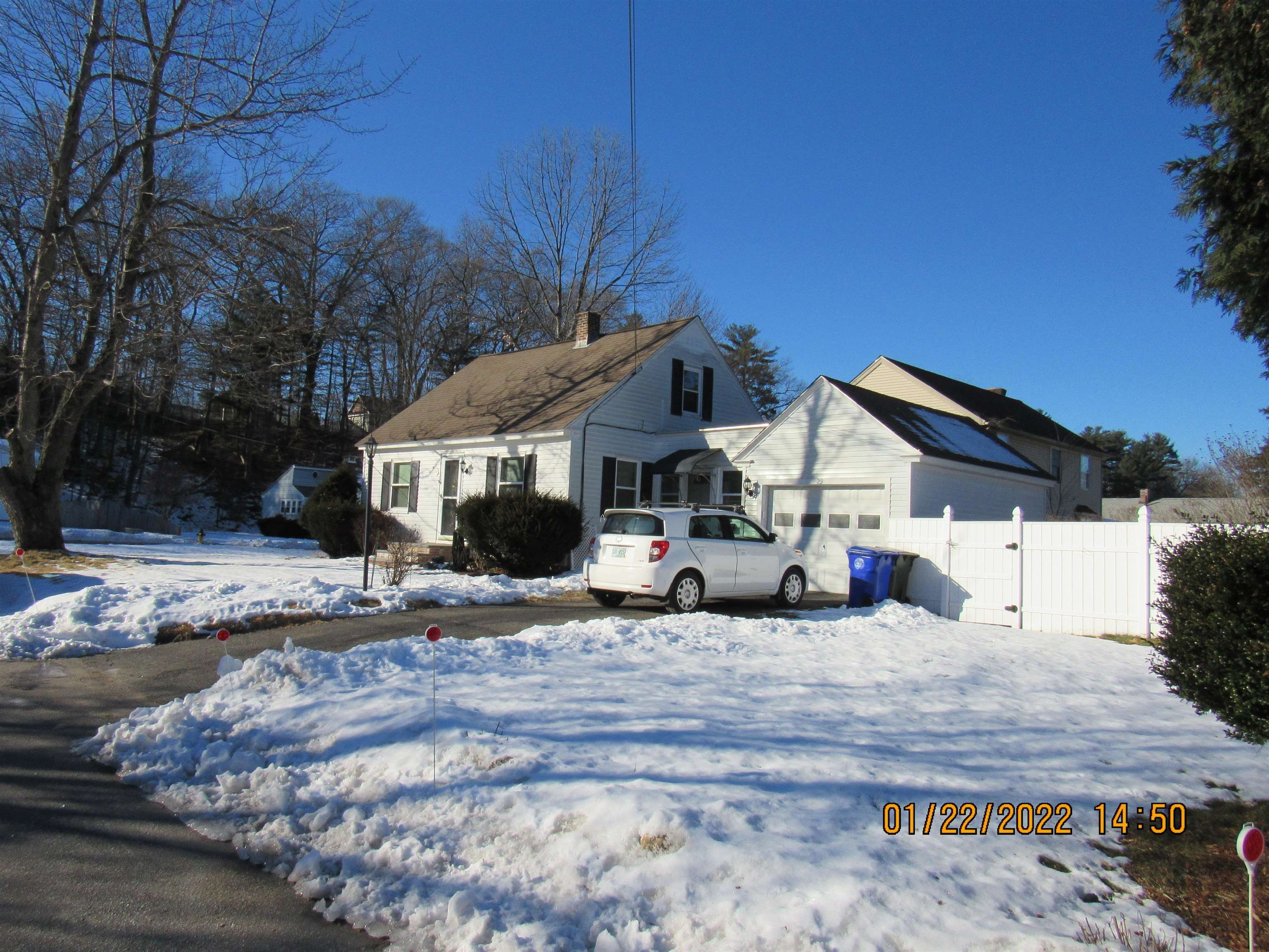 Property Photo:  29 Newgate Circle  NH 03102 