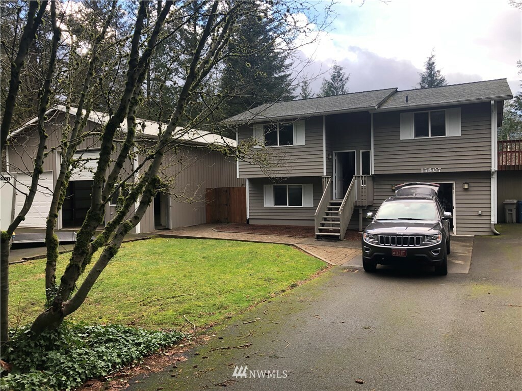 Property Photo:  13807 440th Place SE  WA 98045 