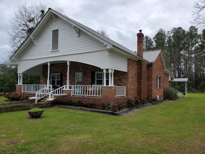 147 College Street  Ehrhardt SC 29081 photo