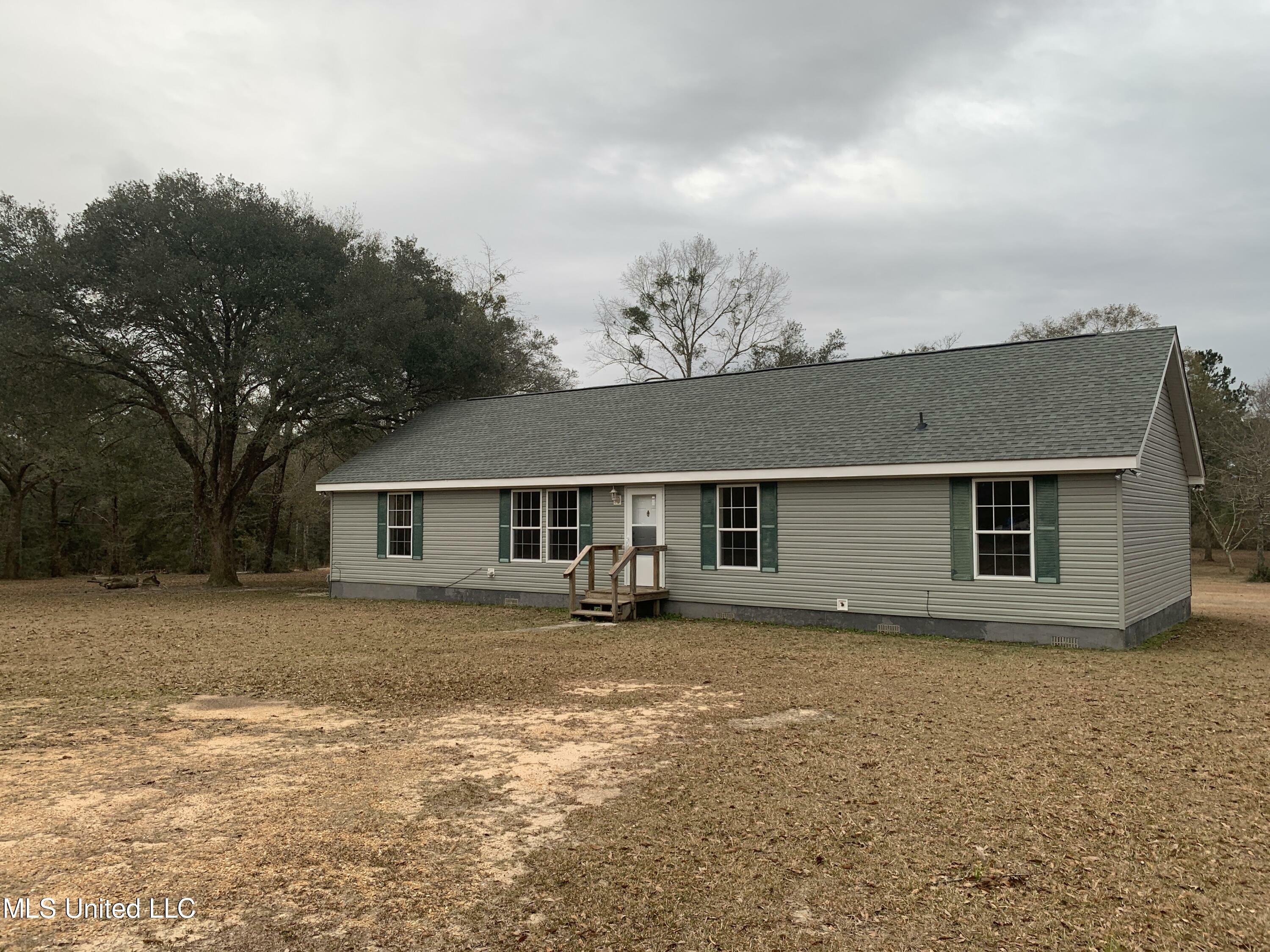 Property Photo:  2125 Dogwood Ridge Road  MS 39556 