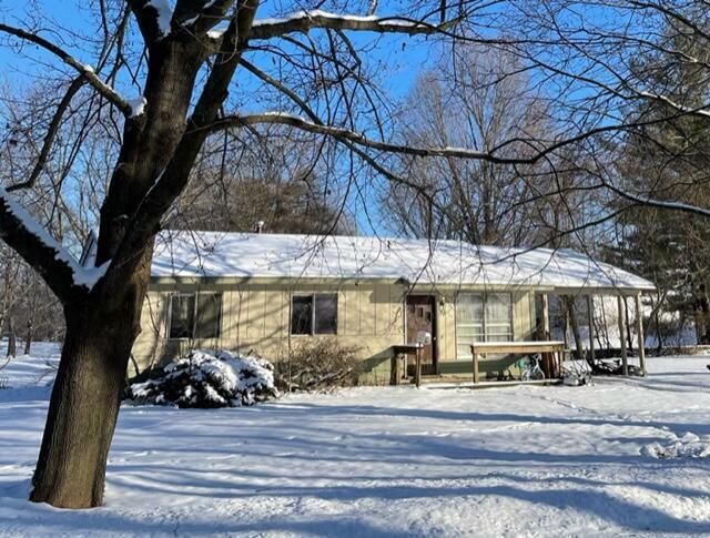 Property Photo:  19 Division Street  MI 49242 