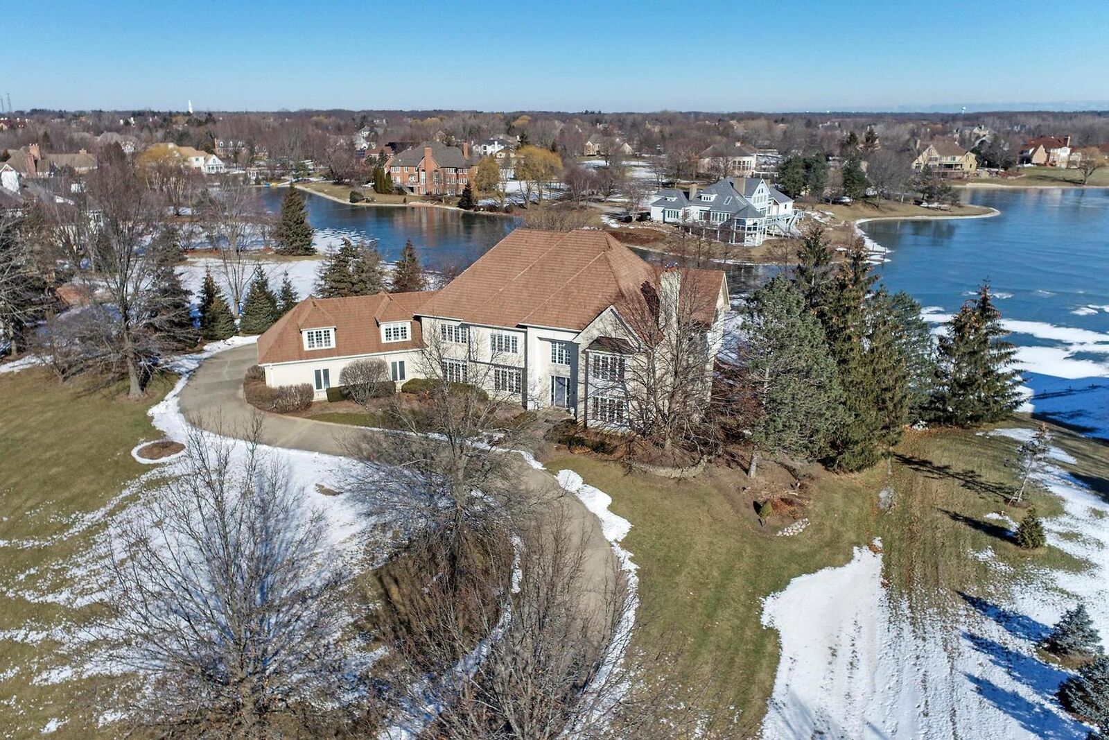 Property Photo:  3 Lakeside Drive  IL 60010 