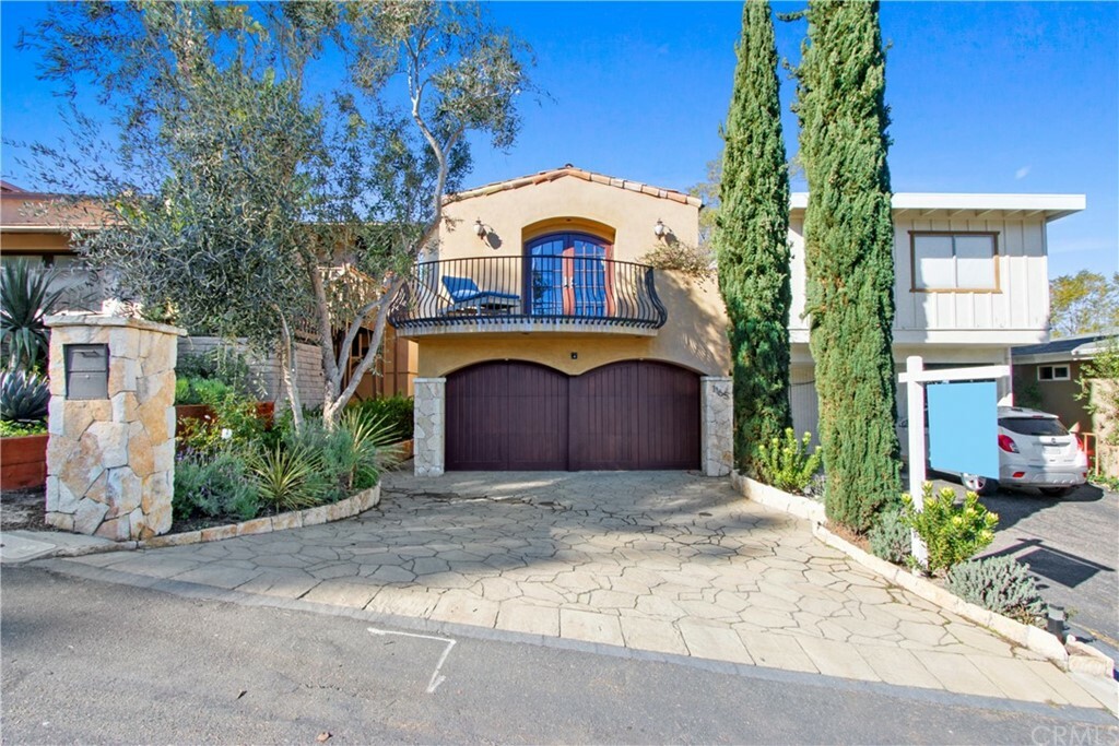 Property Photo:  1165 Noria Street  CA 92651 