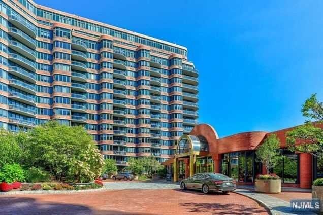 100 Carlyle Drive N-17M  Cliffside Park NJ 07010 photo