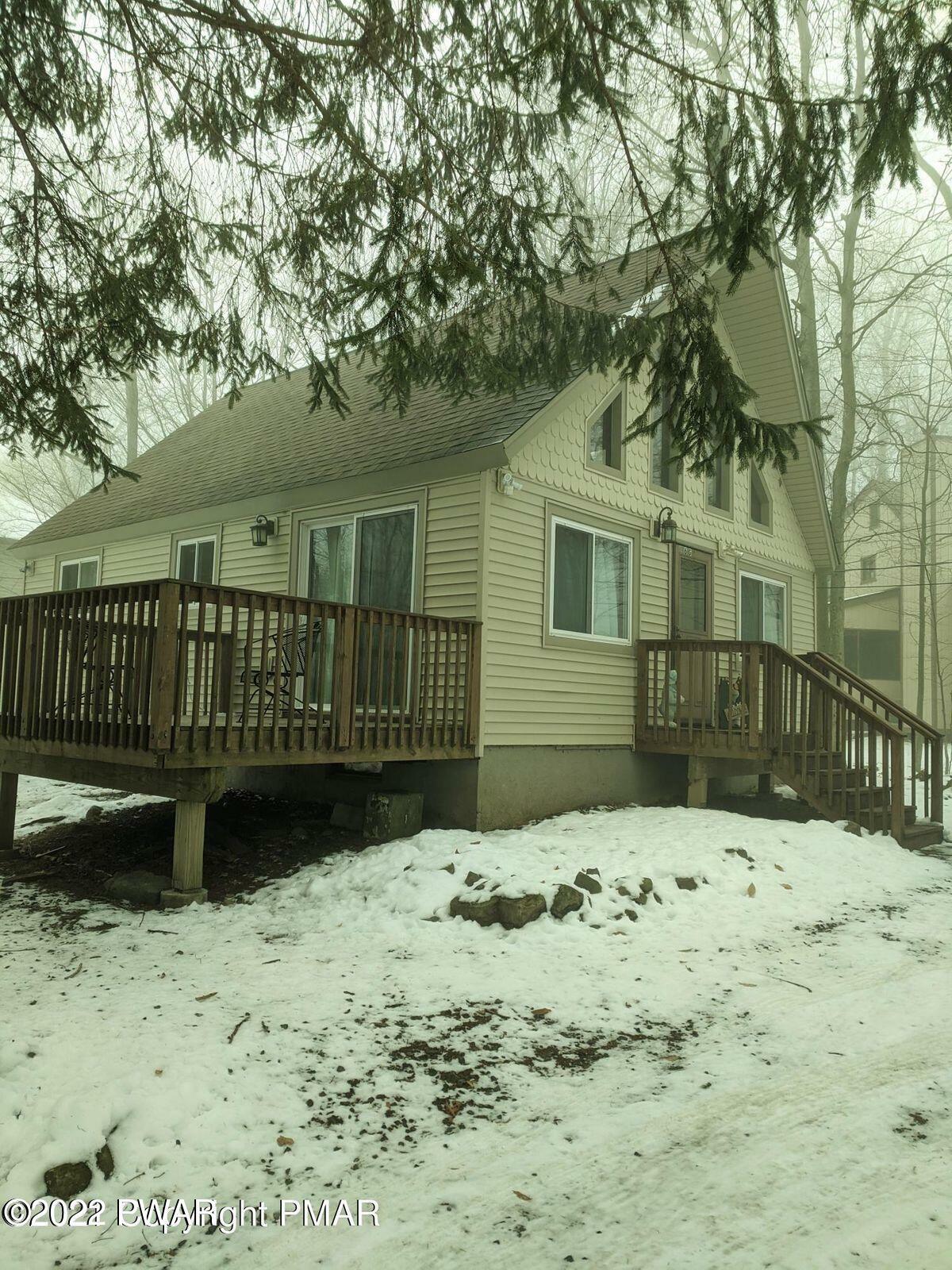 Property Photo:  7208 Crescent Lane  PA 18466 