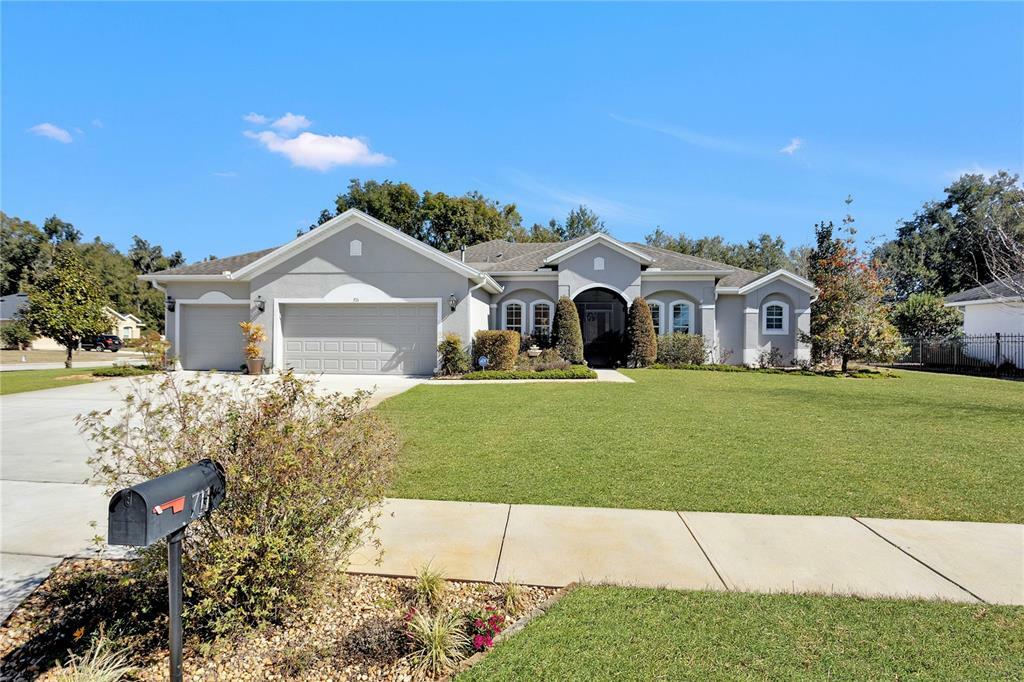 Property Photo: 711 Felt Fern Lane FL 32720