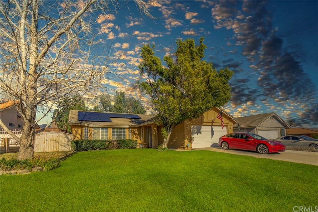 Property Photo:  2440 W Sunrise Drive  CA 92377 