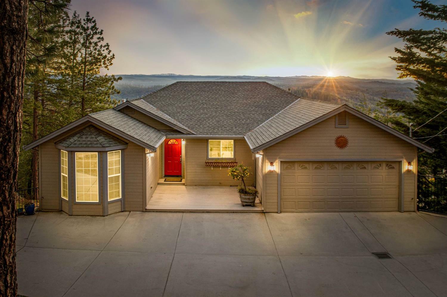 Property Photo: 18197 Norlene Way CA 95949