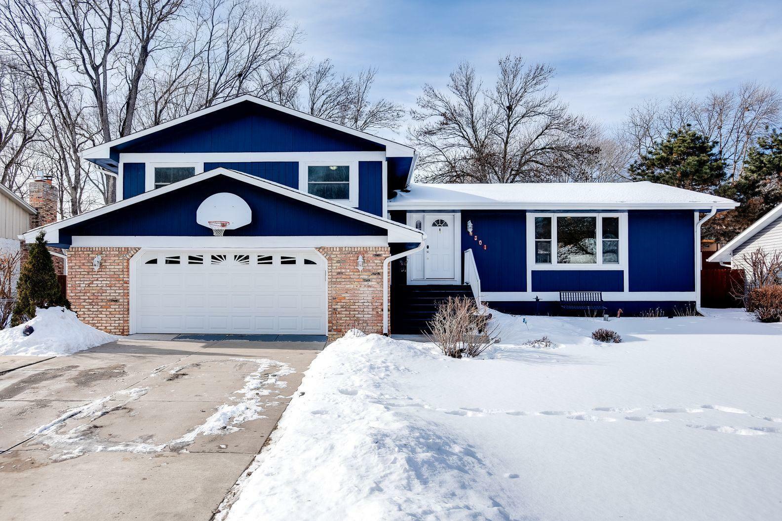 Property Photo:  4301 Flag Avenue N  MN 55428 