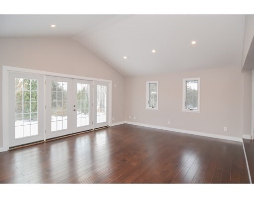 Property Photo: 27 Fenway Dr MA 01701