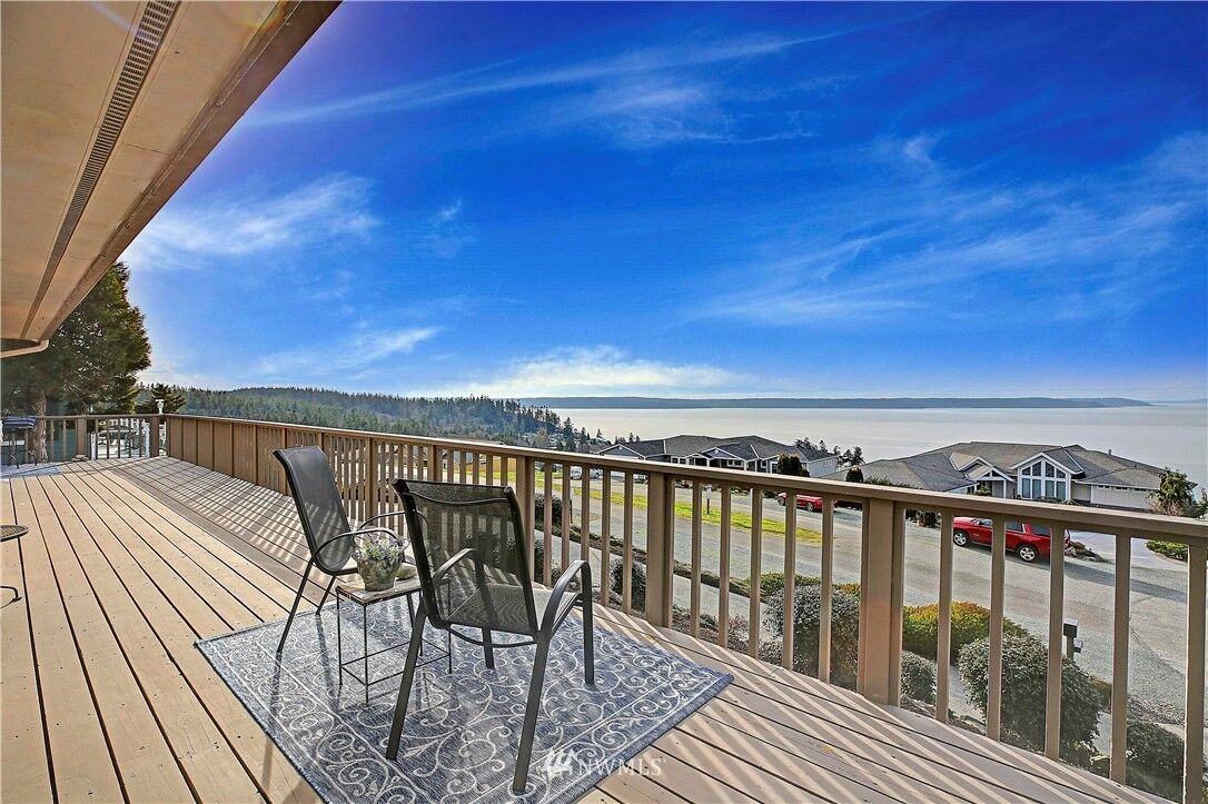 Property Photo: 256 Grandview Avenue WA 98282