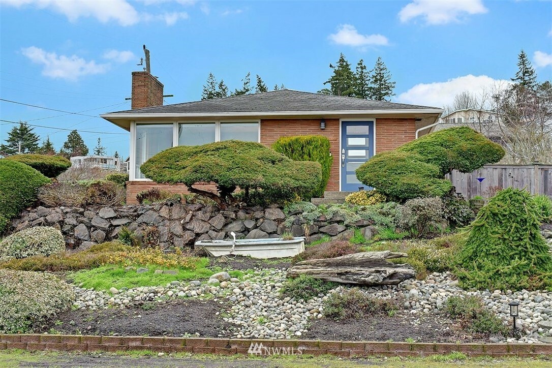 Property Photo: 19320 25th Avenue NW WA 98177