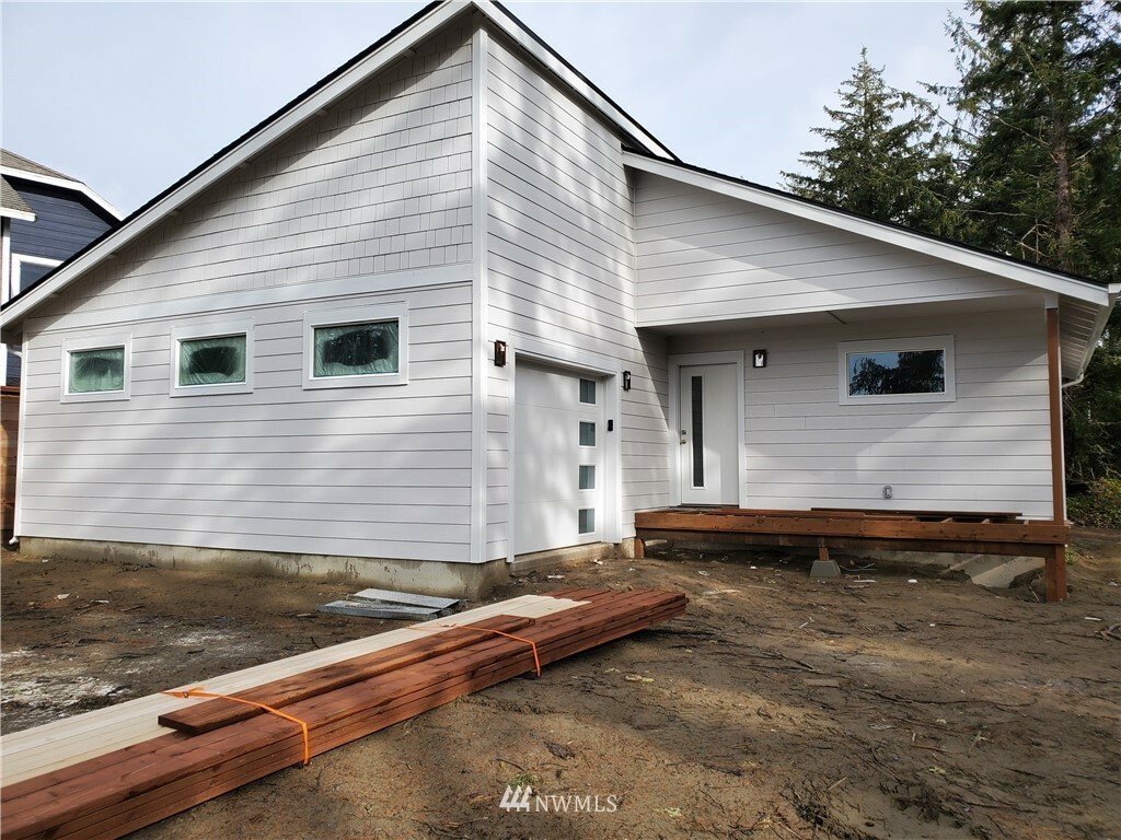 Property Photo:  876 Albion Street SE  WA 98569 