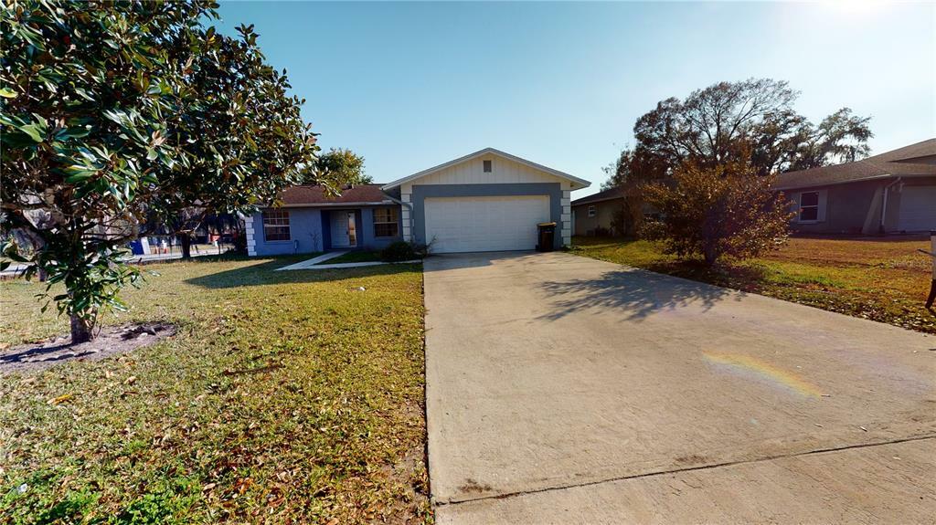 Property Photo:  467 Spike Court  FL 34759 