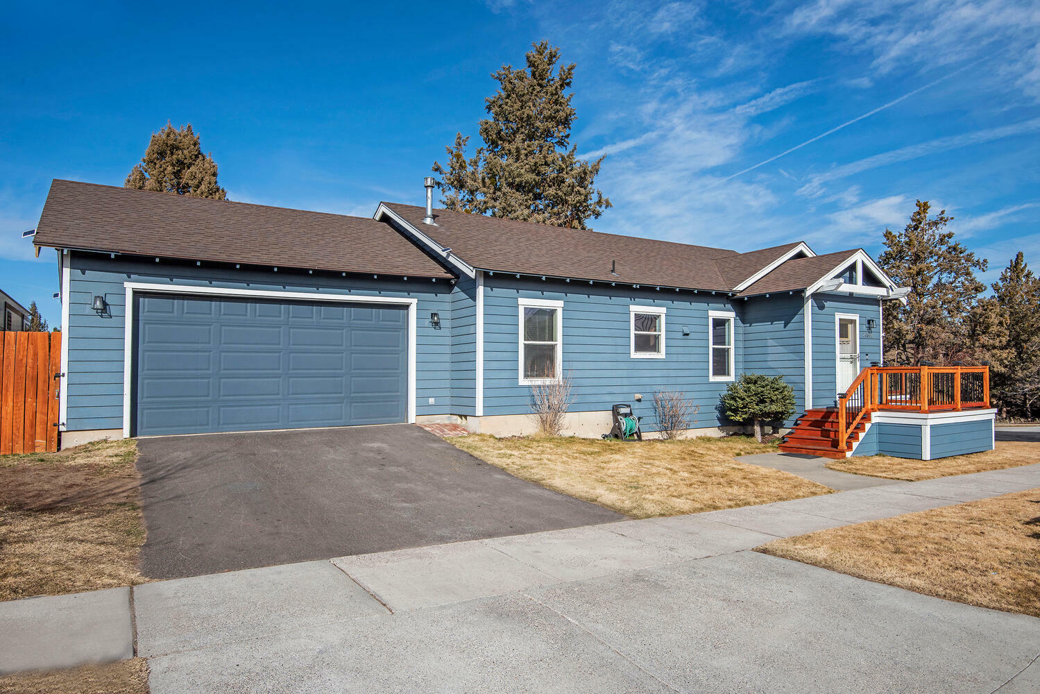 Property Photo: 20682 Glen Falls Place OR 97701