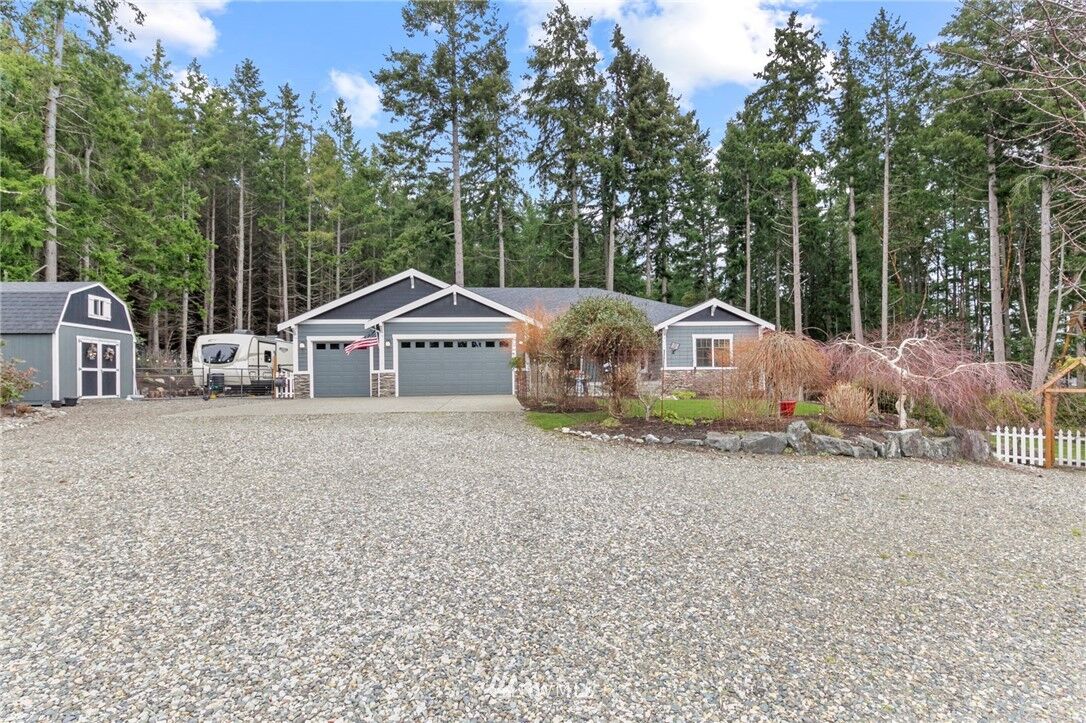 Property Photo: 1415 11th Court WA 98333