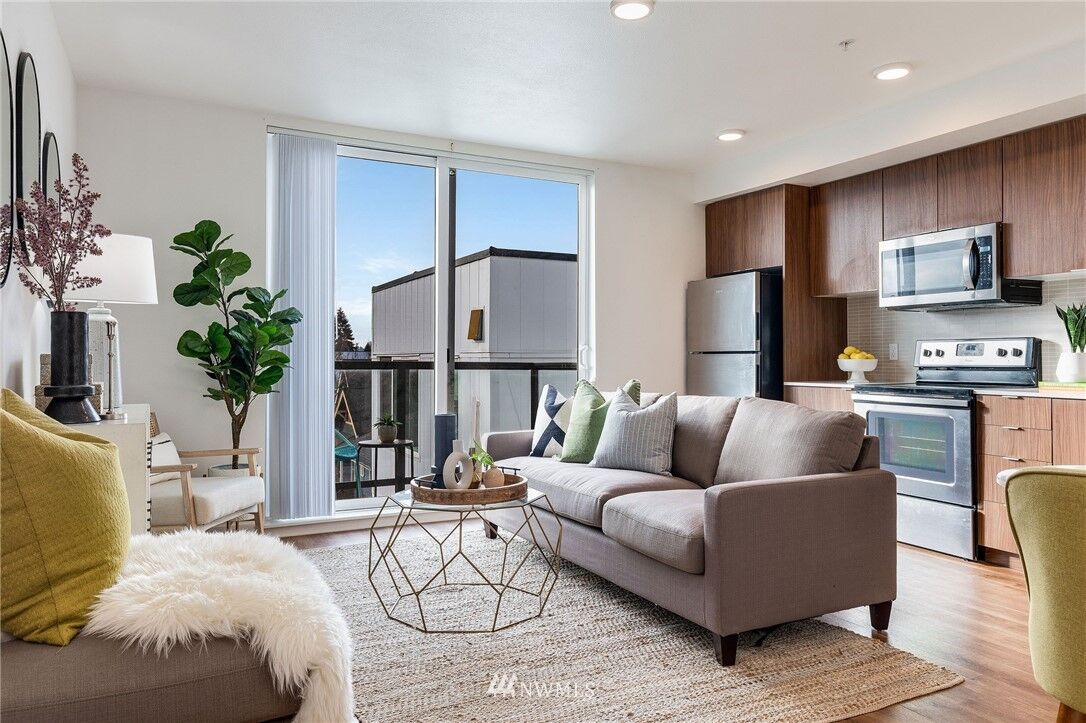 Property Photo: 1601 N 45th Street 308 WA 98103