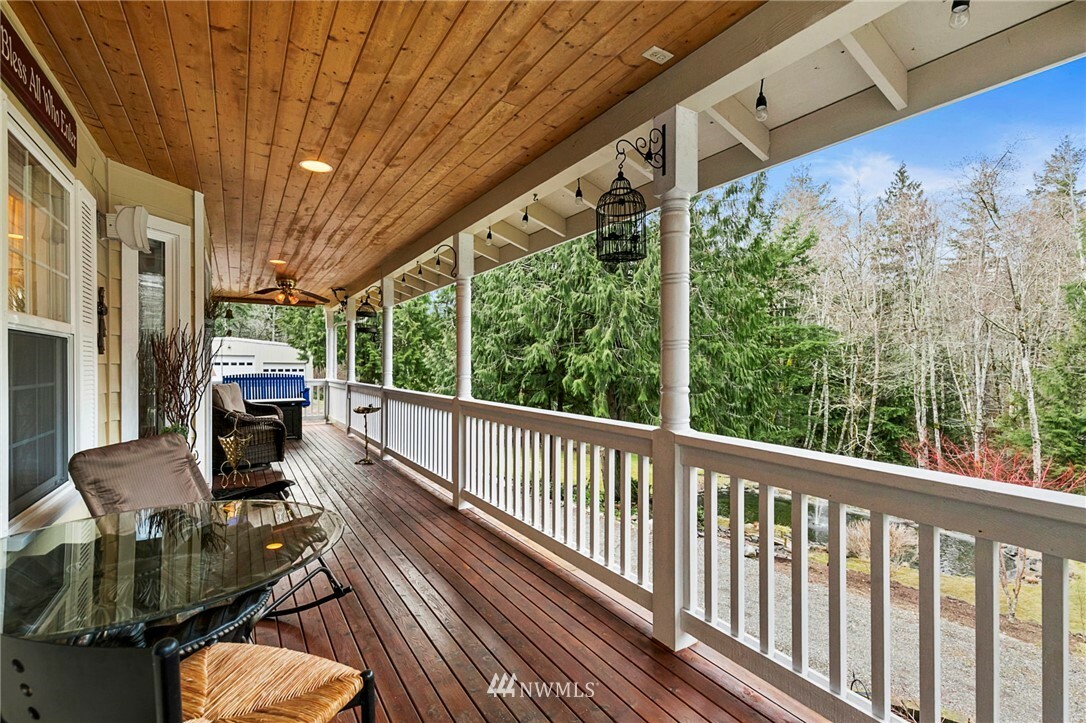 Property Photo:  735 SW Logan Road  WA 98367 