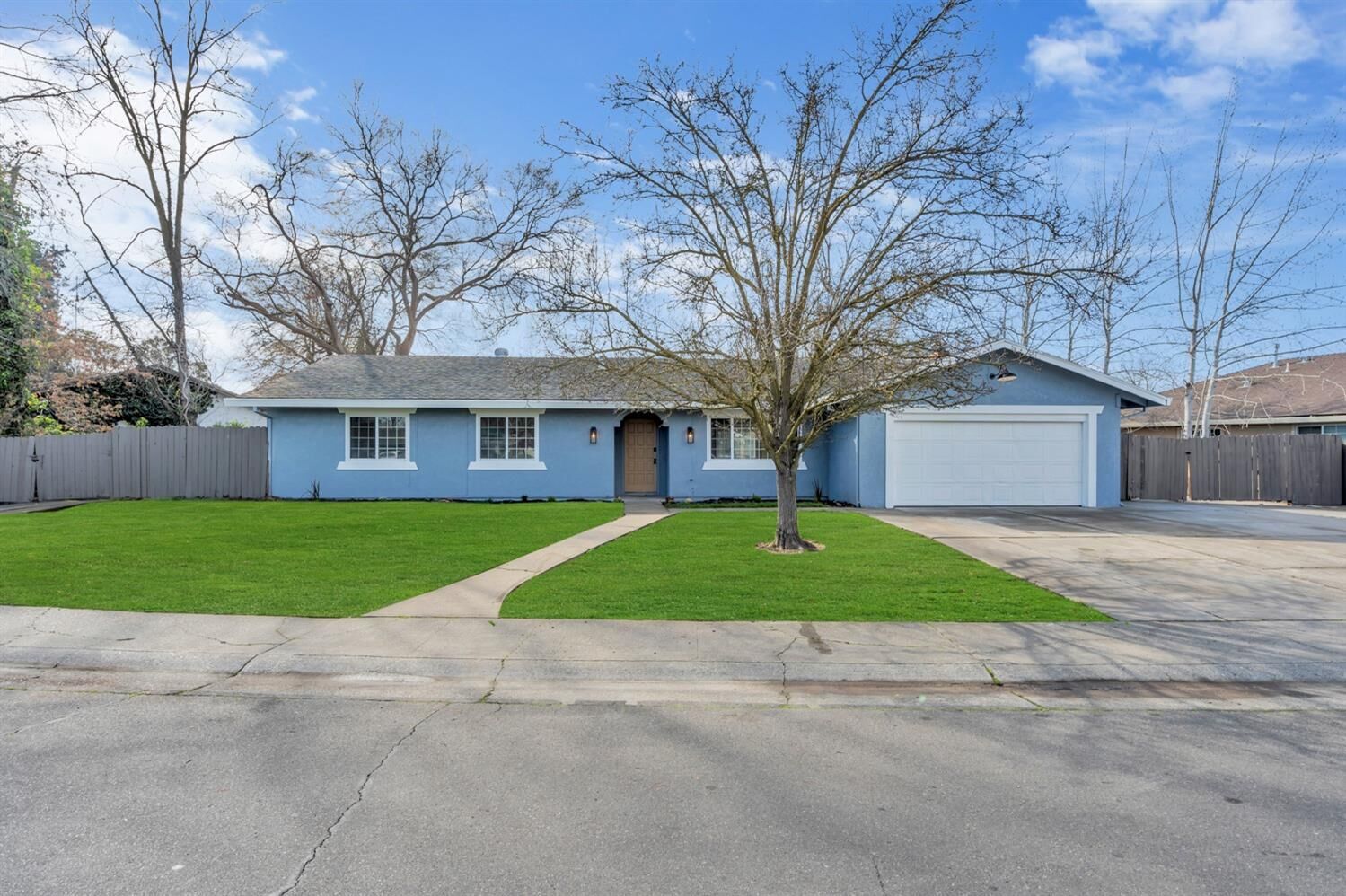 Property Photo:  9572 Emerald Park Dr  CA 95624 