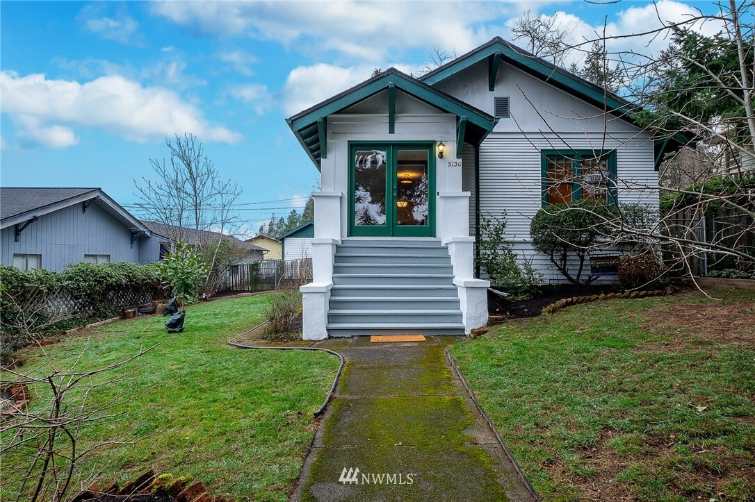 Property Photo: 5130 Wildwood Lane S WA 98118