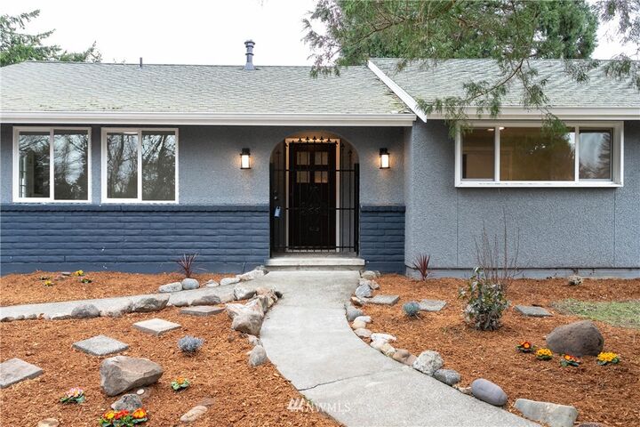 Property Photo: 12712 SE 258th Street WA 98030