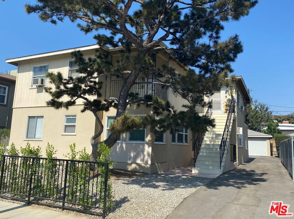 Property Photo:  12355   Riverside Dr  CA 91607 