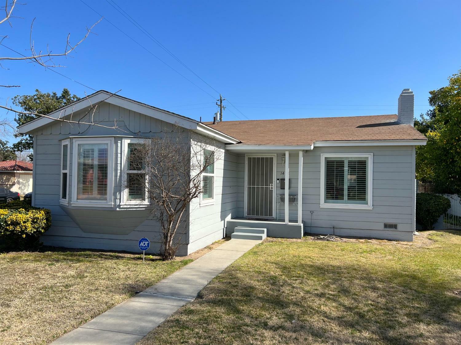 Property Photo:  1492 N Arthur Avenue  CA 93728 