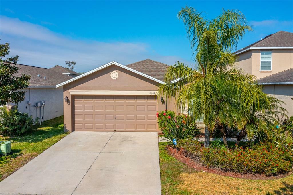 Property Photo:  2349 Richwood Pike Drive  FL 33570 