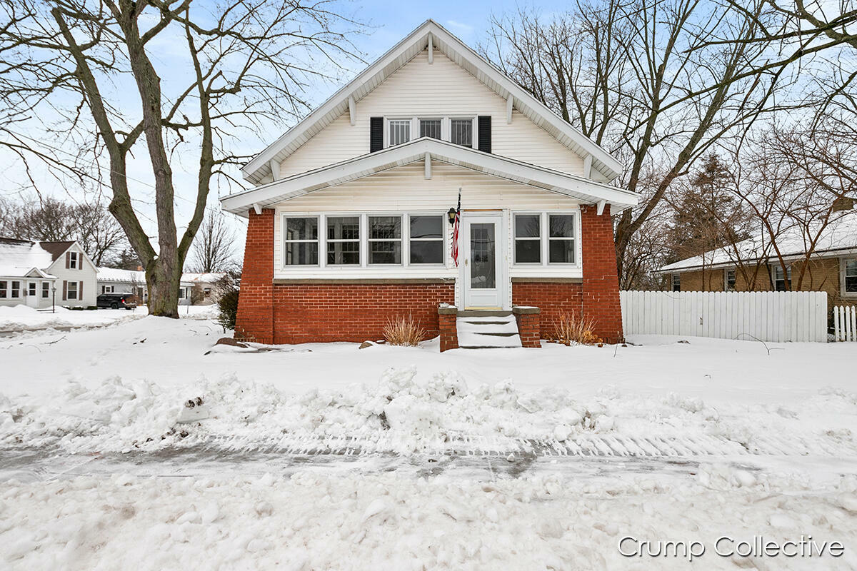 221 S Stewart Avenue  Fremont MI 49412 photo