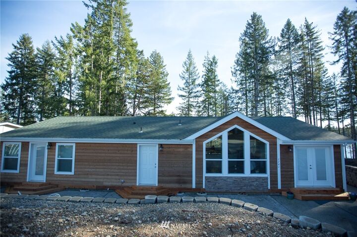 Property Photo:  1761 E Trails End Drive  WA 98528 